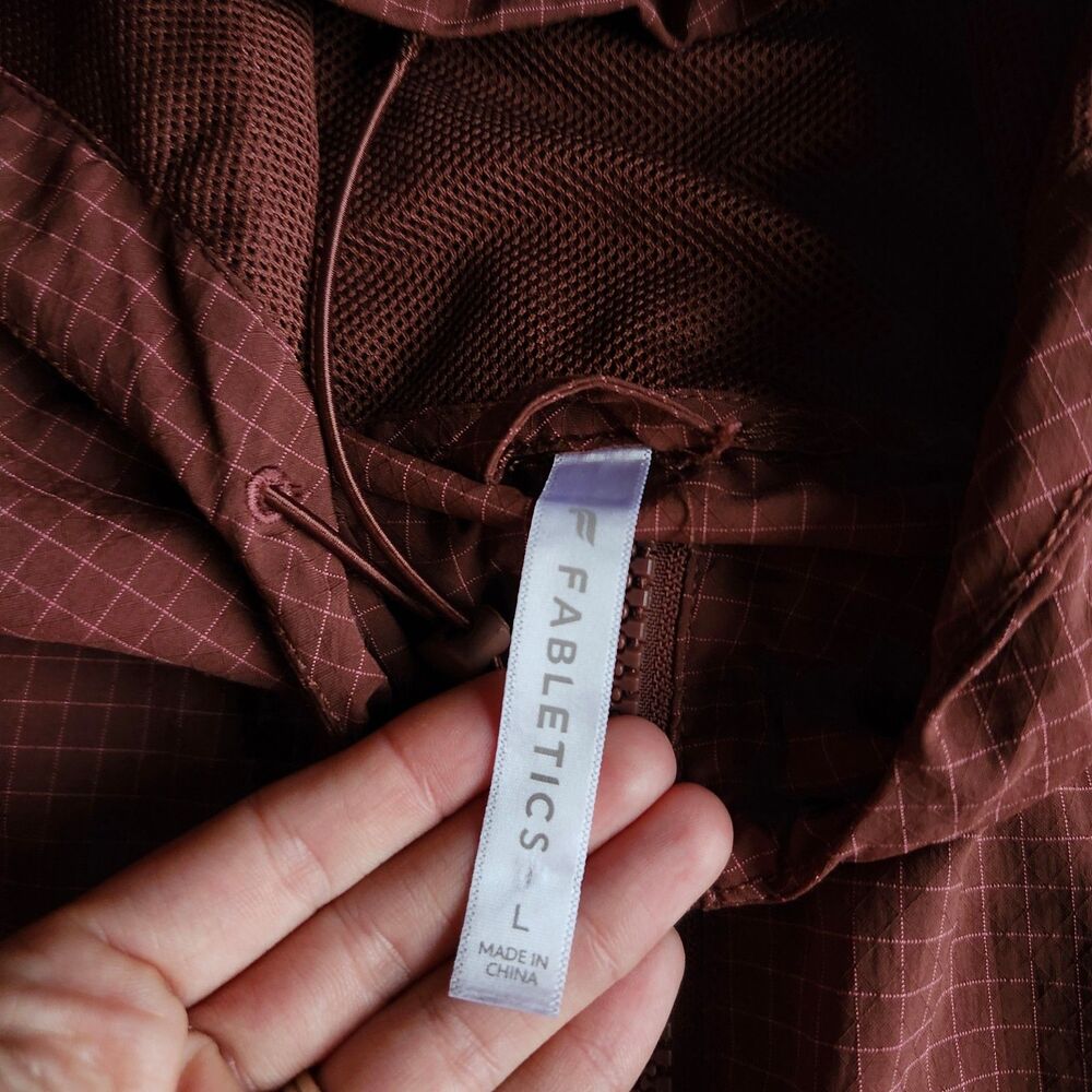 (L) Fabletics full zip jacket - Picture 3 of 4